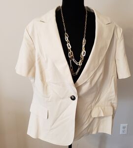 Plus short sleeved jacket